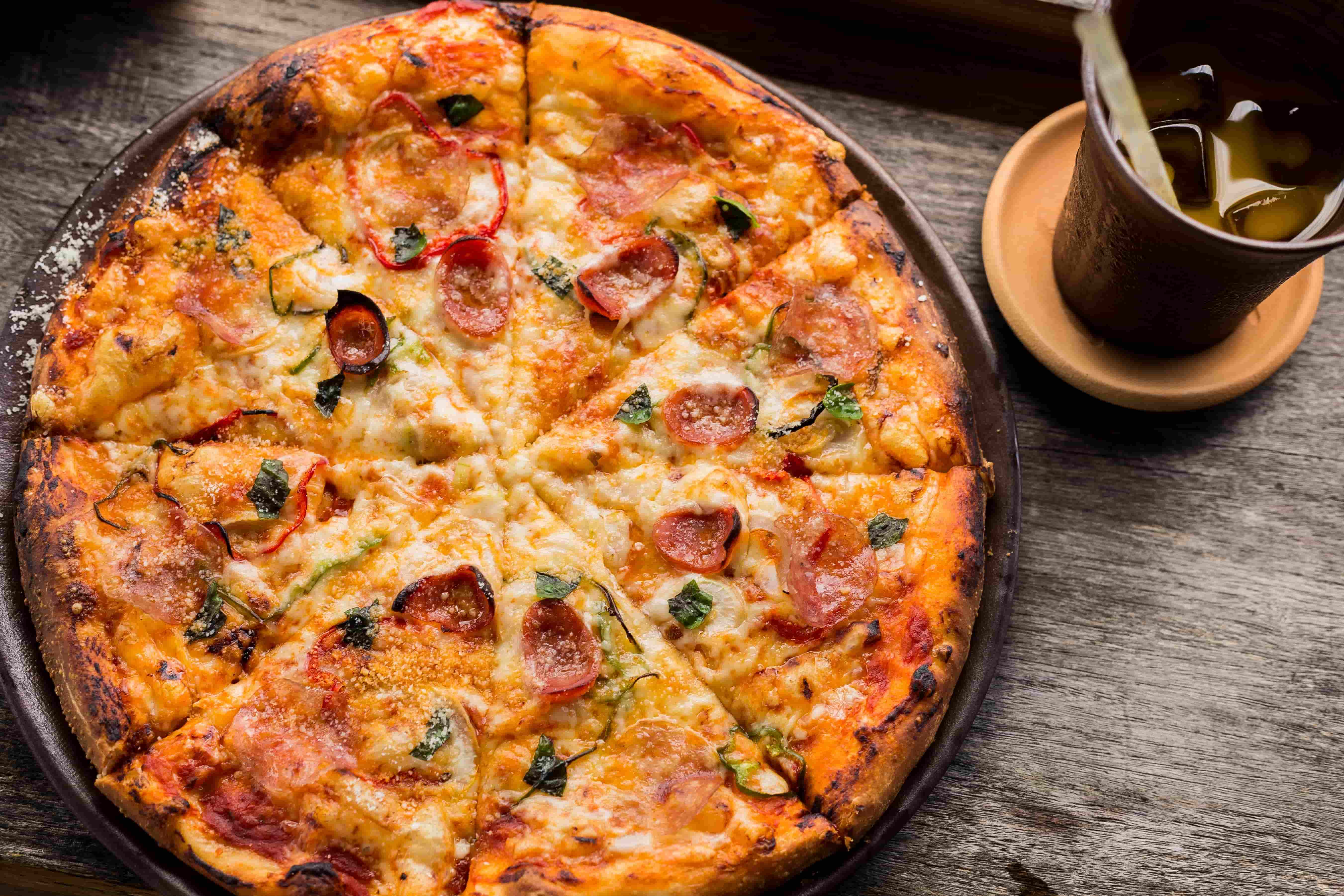 【イタリア人が認める】行列のできる原宿ナプレで、本場のピザランチを食べてみよう！